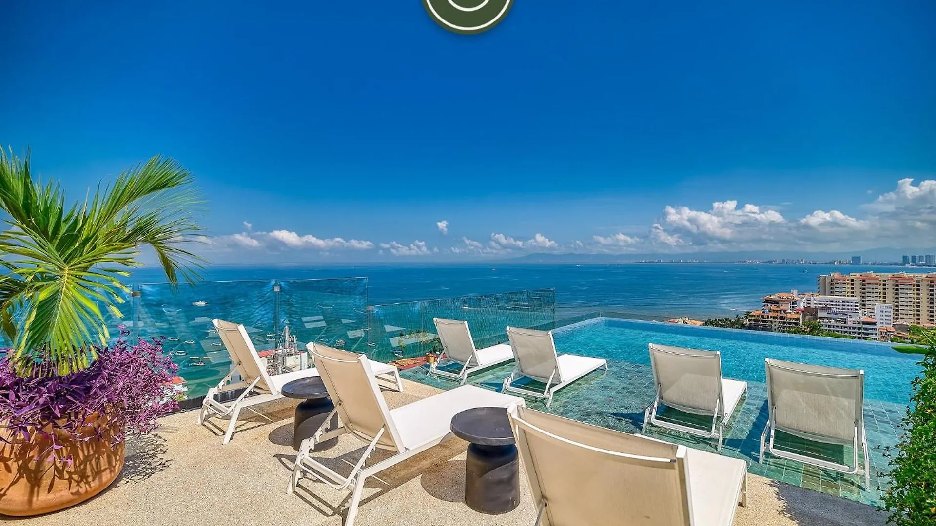 Luxury Studio In Romantic Zone - Infinity Pool Puerto Vallarta Apartment